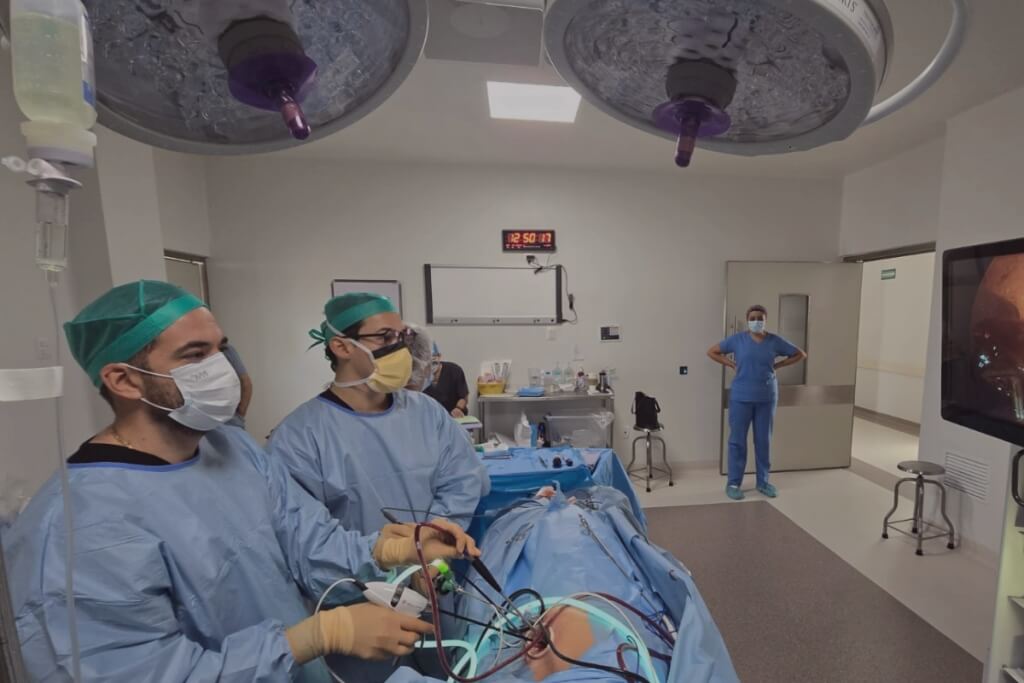 Dr. Gerardo Rea Mendoza Cirujano de Torax